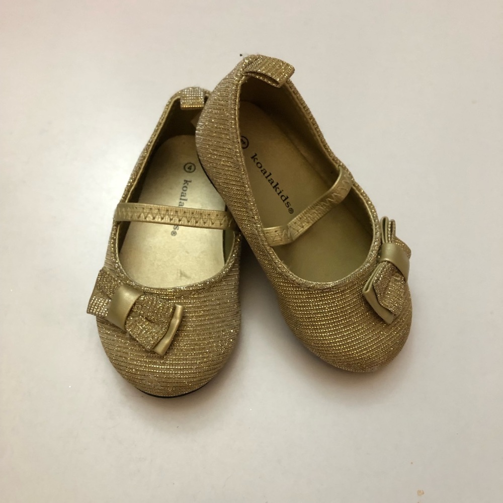 Toddler Shoes Gold Sparkly a/bow and strap